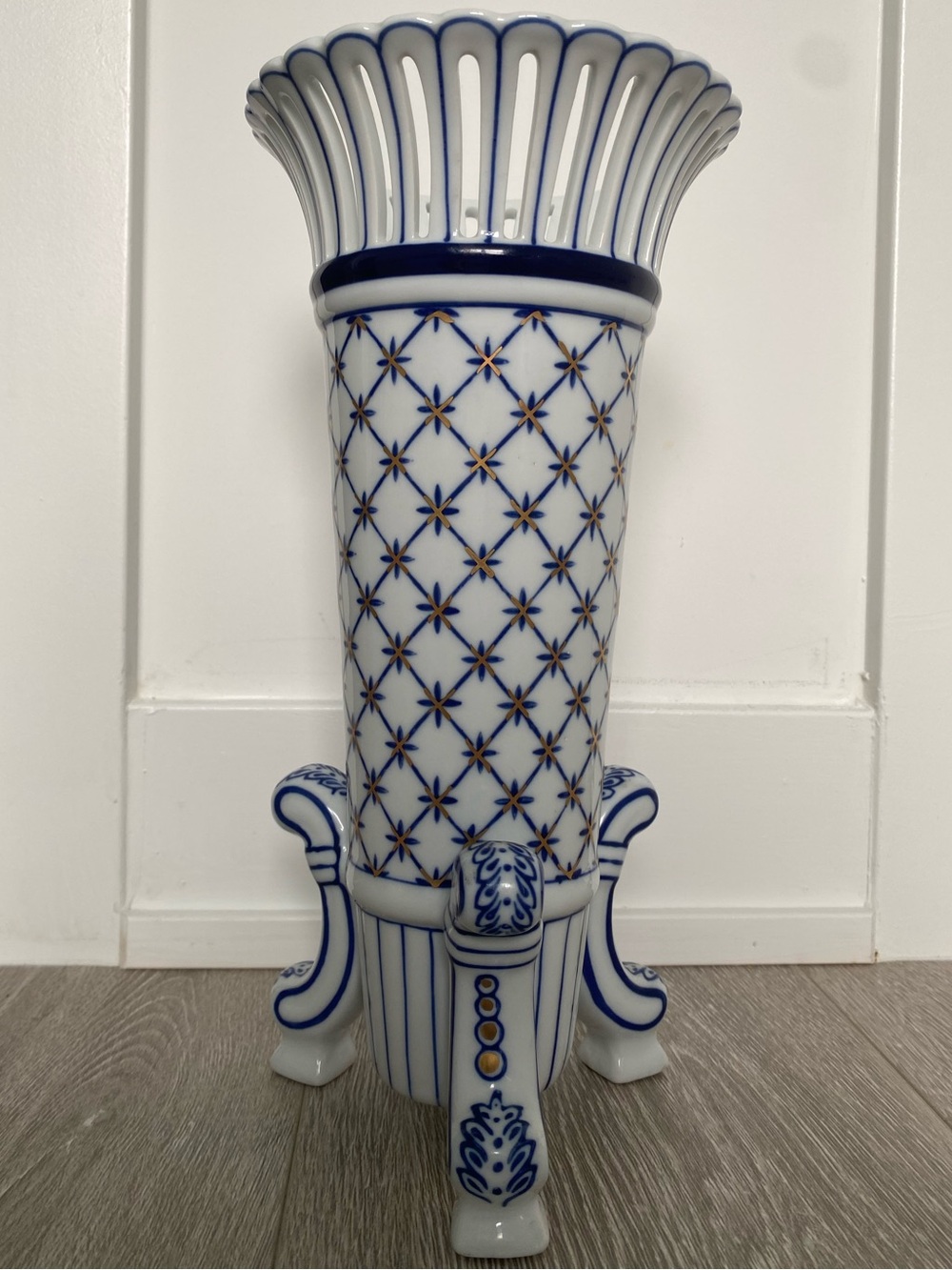 Vintage Bombay Company Hand Painted Blue White 10" Porcelain Vase